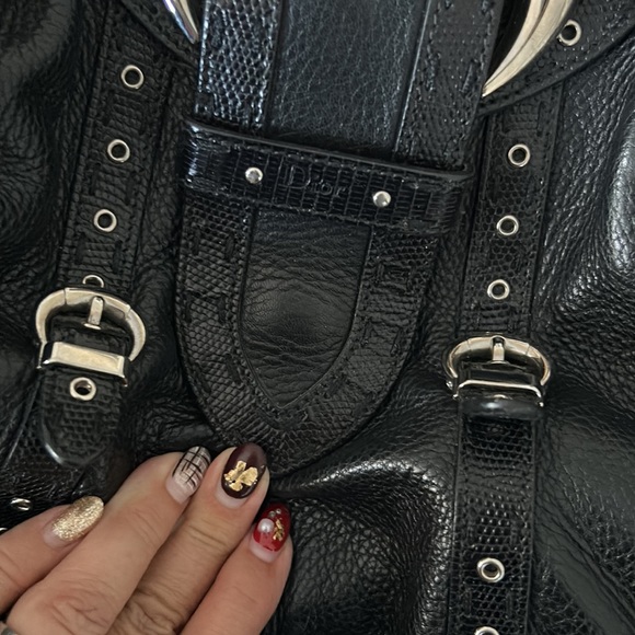 Christian Dior grommet bagPreloved has a few discoloration but not noticeable - Picture 3 of 9